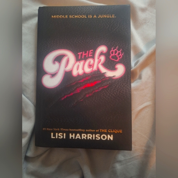 The Pack by Lisi Harrison - Picture 1 of 3